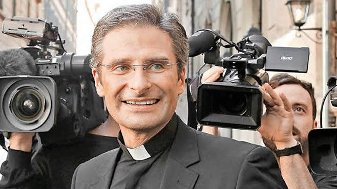 Krzysztof Charamsa Sacerdote Gay Expulsado Por El Vaticano Periódico Notus 8299