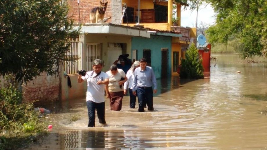 Entregan 300 Despensas A Familias Afectadas Por Las Lluvias En Santa