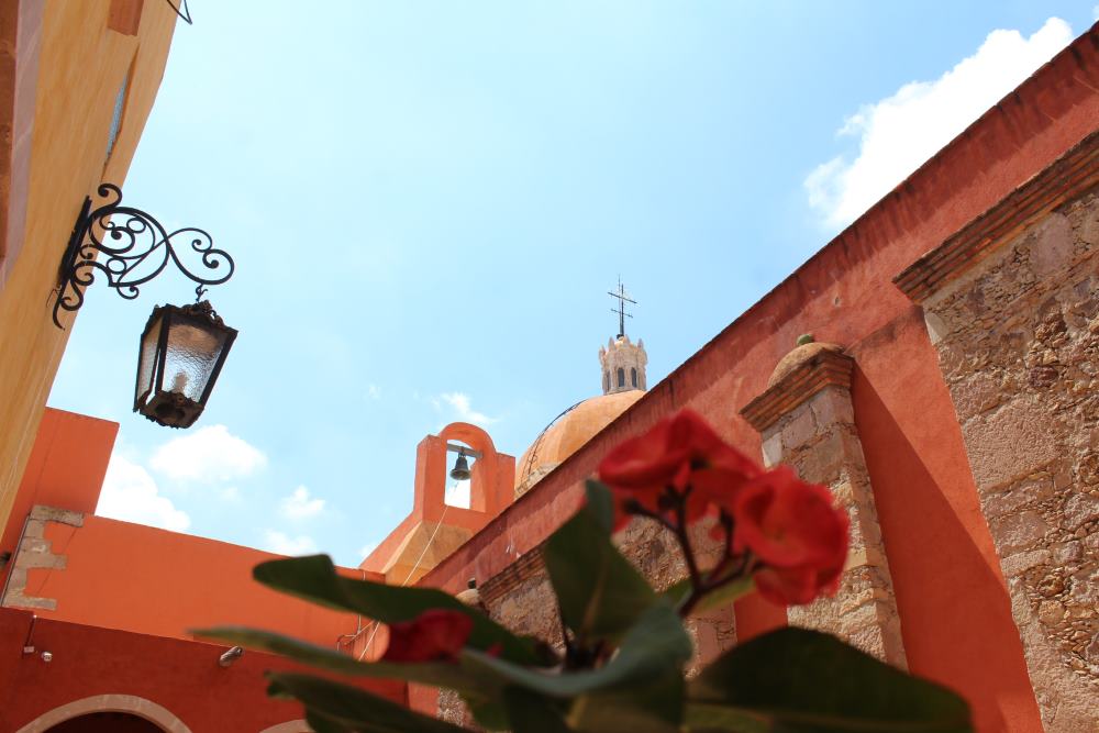 El Templo De San Pedro Un Icono De Manuel Doblado