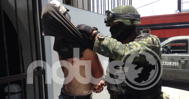 Militares detienen a presuntos huachicoleros