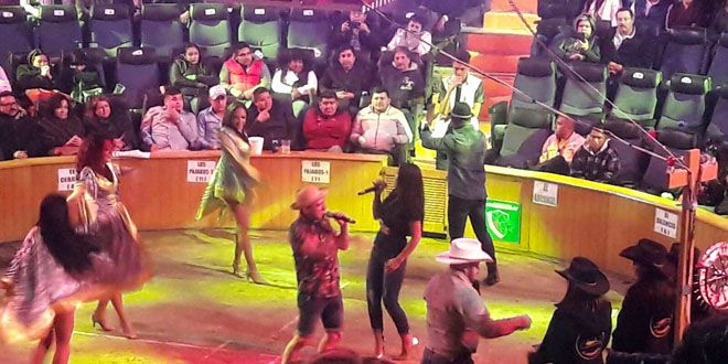 Los comediantes en el palenque de Irapuato