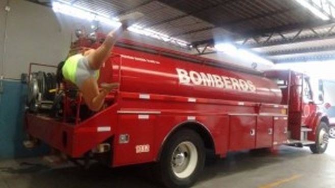 bomberos-pole-dance-table