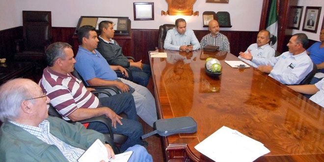 Reunión previa a la manifestación. foto Abasolo Comunica