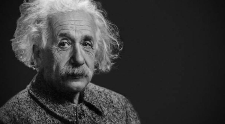 Carta de Einstein negando la existencia de Dios alcanzaría 