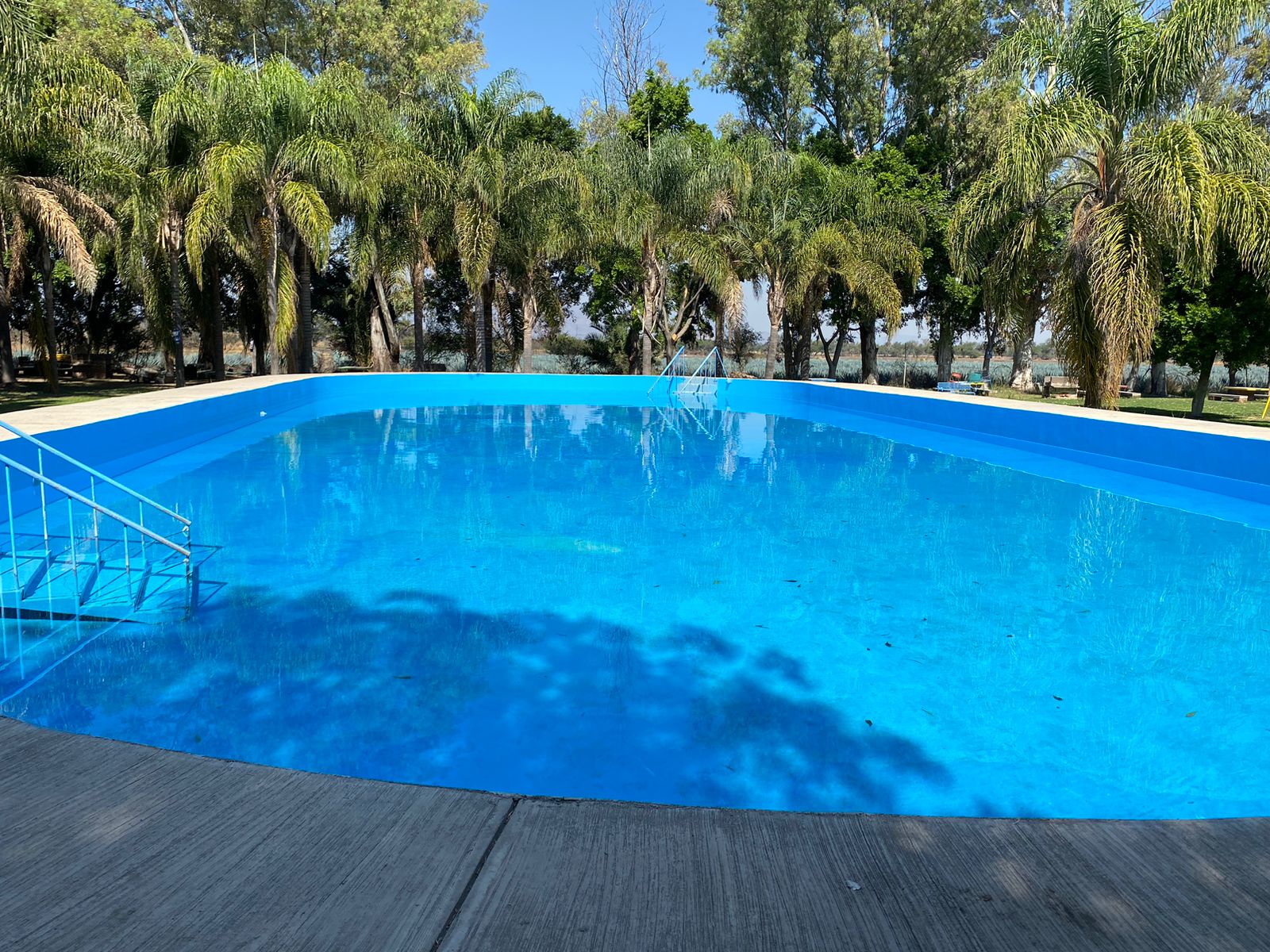 Solo 100 pesitos la “refrescada” en balneario Los Pinos - Periódico Notus