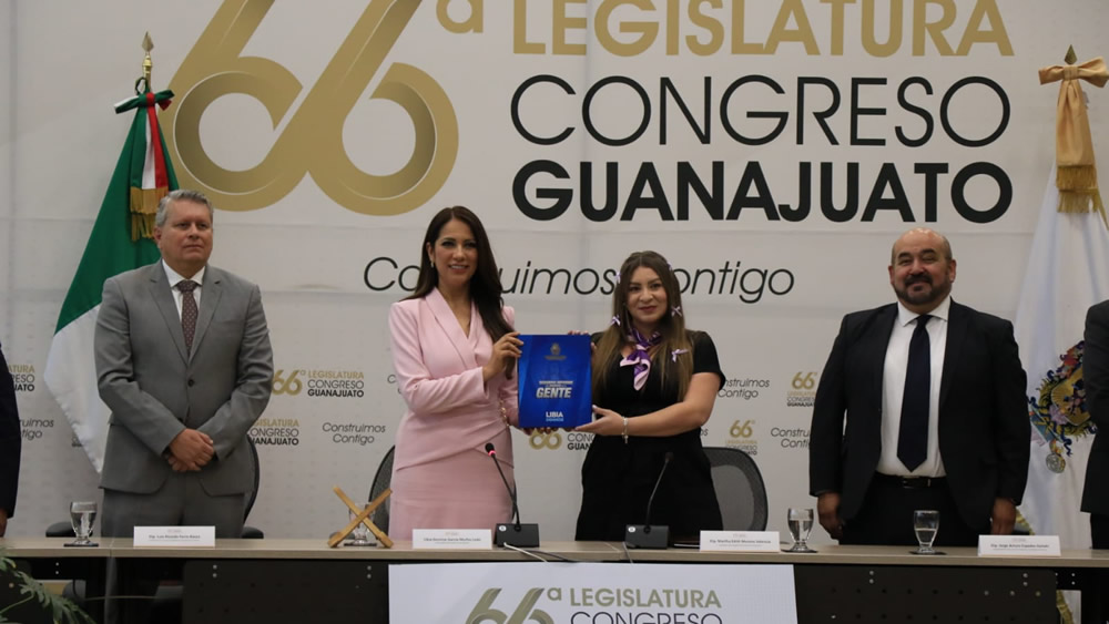 Entrega Libia al Congreso del Estado su Segundo Informe de Gobierno
